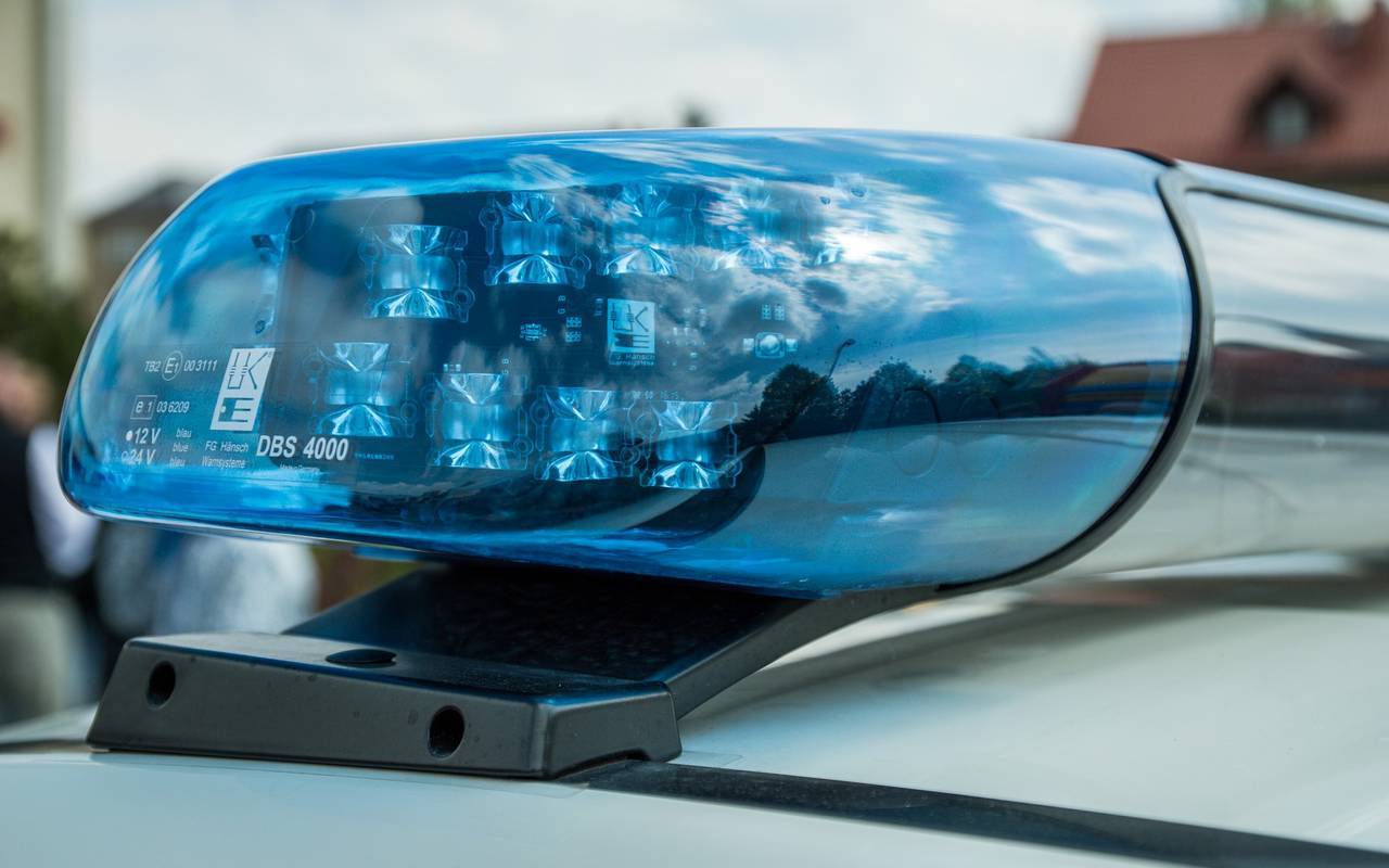 Schwerer Unfall auf B264 bei Merzenich