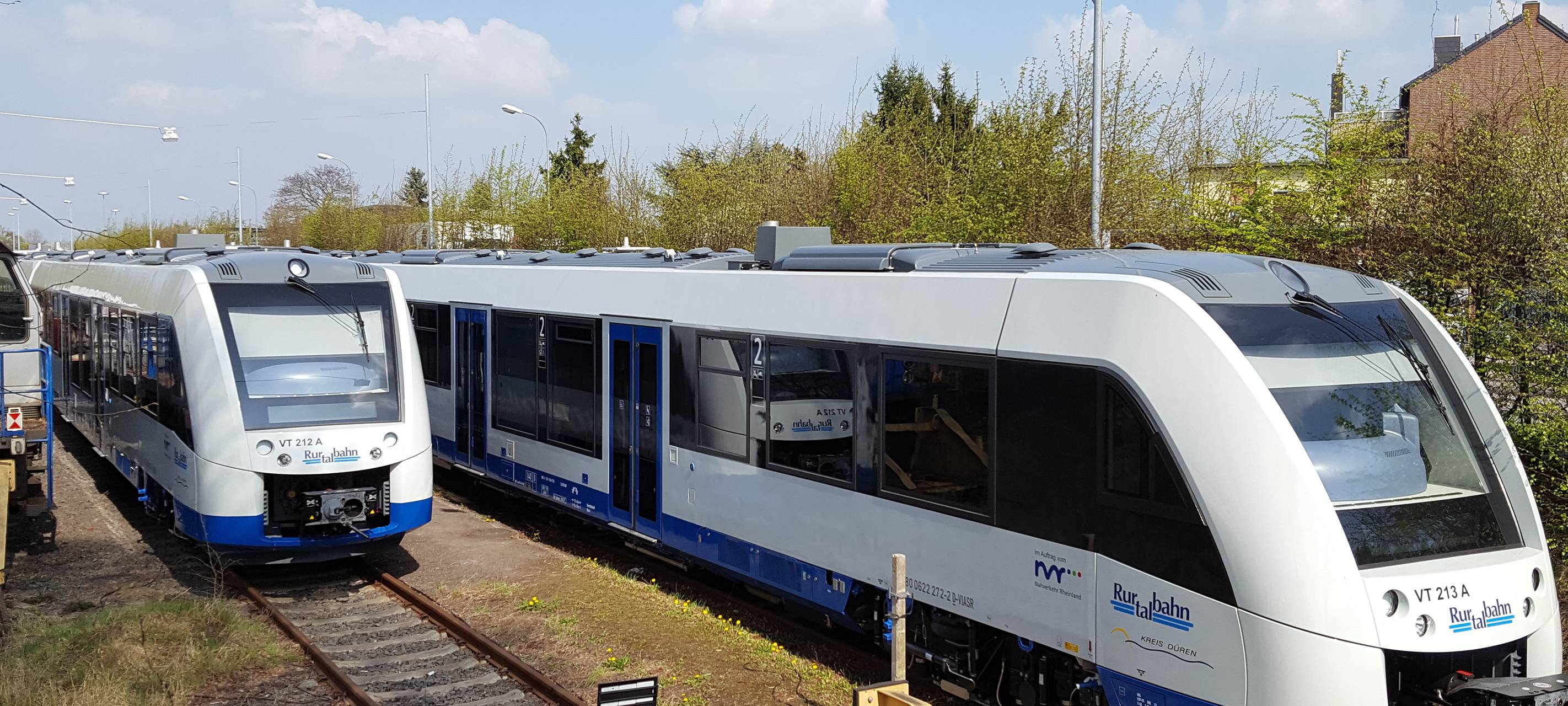 Jülich: Bahn fährt über Sperre im Gleis