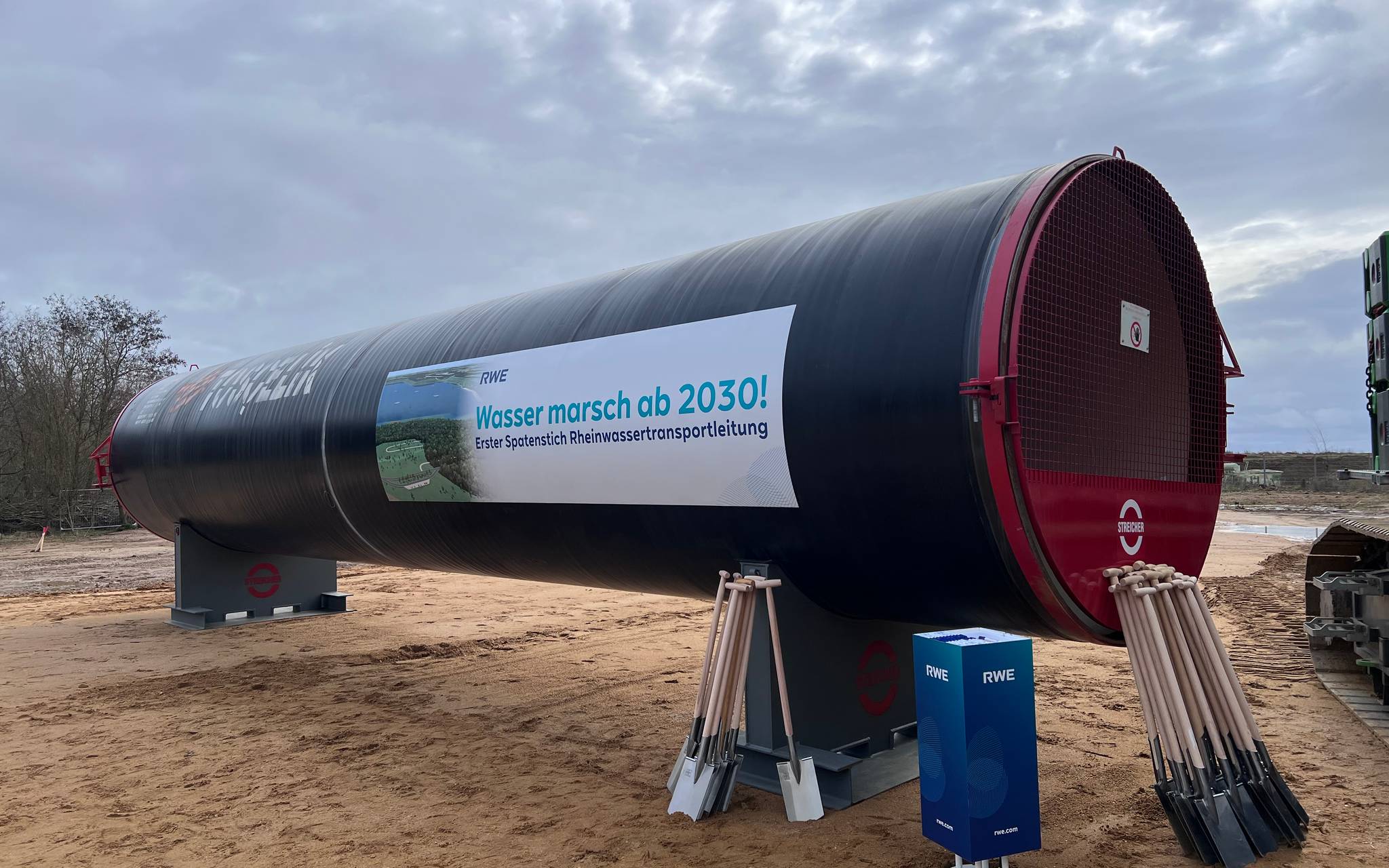 Spatenstich für Rheinwasser-Leitung